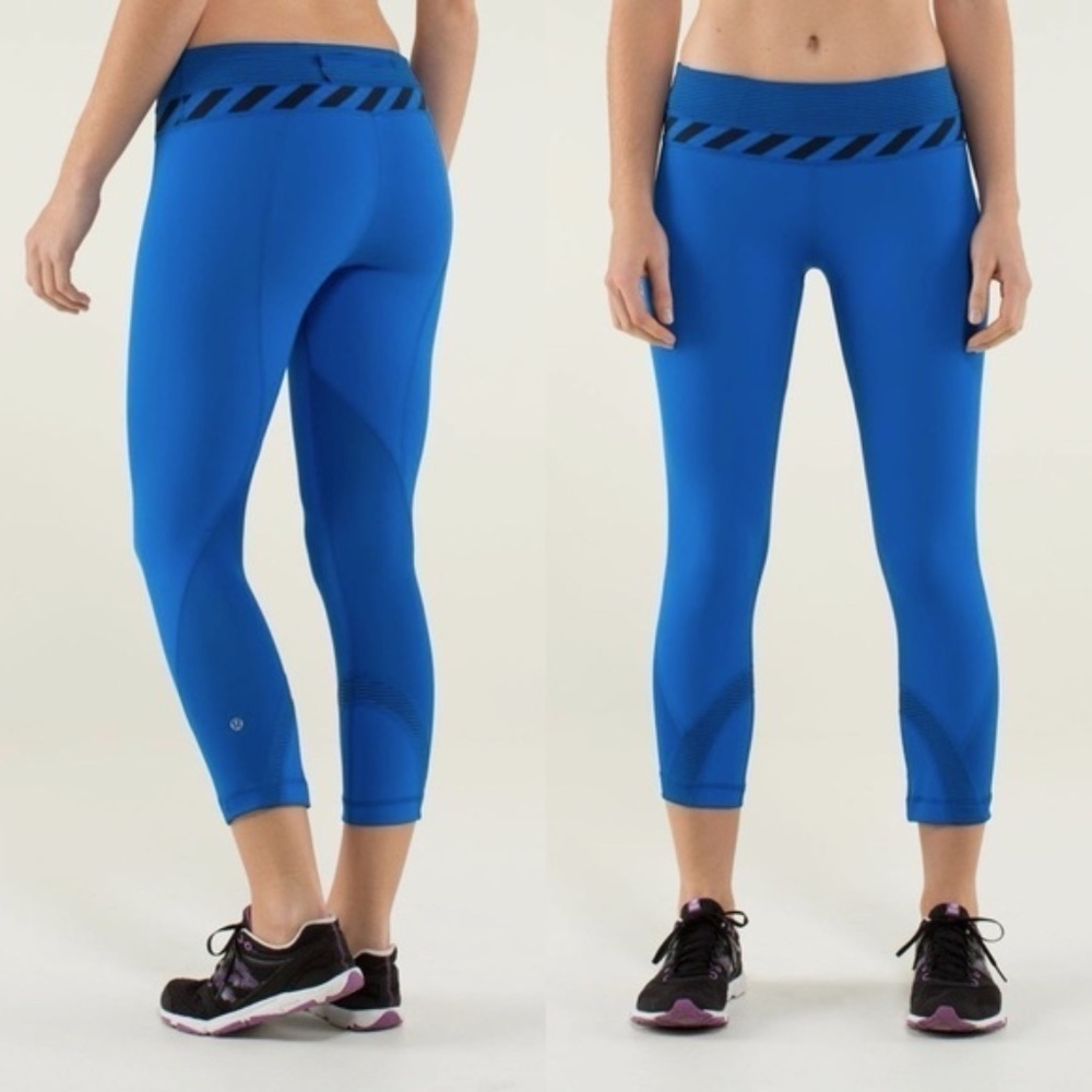 Lululemon Inspire Crop SZ 6 - Picture 5 of 5